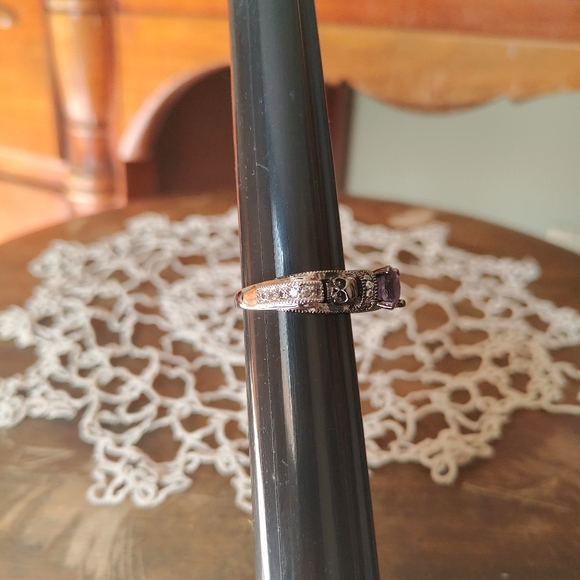 Ring - Picture 4 of 7